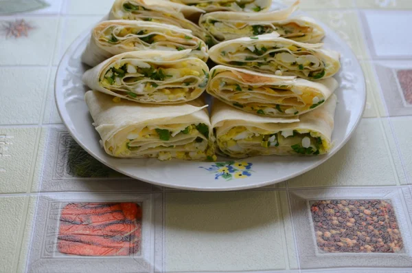 Rotoli con pane pita — Foto Stock