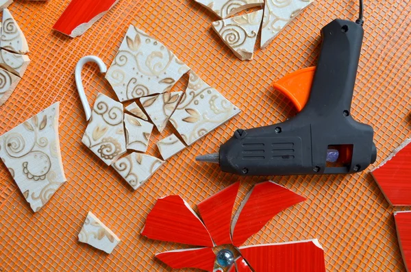 tutkal tabancası ve mozaik