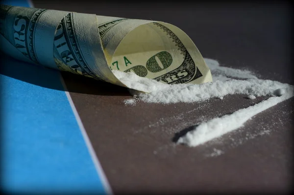 Drogen und Geld — Stockbild Drogen und Geld — Stockfoto