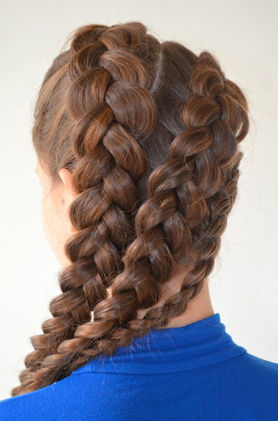 Прическа с французскими косичками
