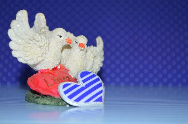 Twee duiven - het thema van de dag van de Valentijnskaart — Stockfoto
