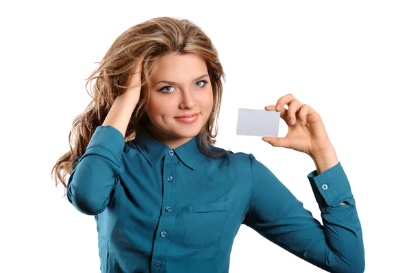 Chica mostrando tarjeta de crédito en la mano — Foto de Stock
