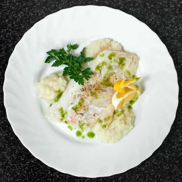 Fisch mit Gemüsepüree — Stockfoto