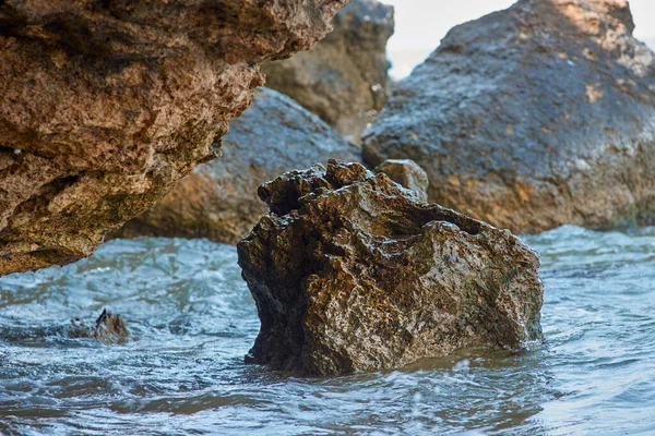 Large Rocks Cliffs Seashore — Stock Photo, Image