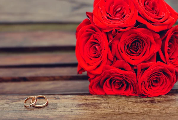 Hochzeitsstrauß aus Rosen — Stockfoto
