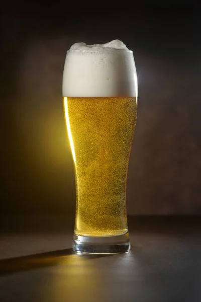 Piwo Pint Beer Zbliżyć Izolowane Abstrakcyjnym Tle Zimne Piwo Rzemieślnicze — Zdjęcie stockowe