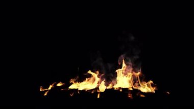 Etrafında küçük alevler, 4K 'da vfx elementi ve maske geçiş kartı olan yerde yangın var.