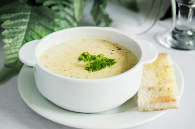 Kremalı Tavuk çorbası