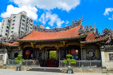 Long Shan Shi  龙山寺