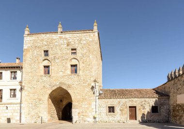 Santa Maria la Real de las Huelgas Manastırı, bilinen adıyla Manastır de las Huelgas. Burgos, Kastilya ve Leon 'daki Cistercian Abbey, İspanya