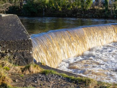 Yerleşim, Ribble 'ın geçtiği ilk kasabadır. Kasaba 13. yüzyılda hızla büyüdü. Piyasa tüzüğünü 1249 yılında aldı. 18. yüzyılın sonlarına doğru endüstrilerin gelişine kadar refahı büyük ölçüde çiftçiliğe bağlıydı.