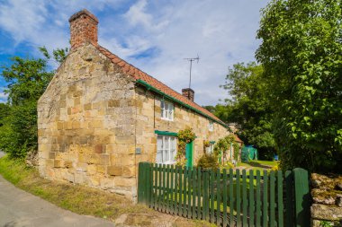 07.07.21 Rievaulx Abbey, Hlmsley, Kuzey Yorkshire Yaz günlerinde çift kapılı