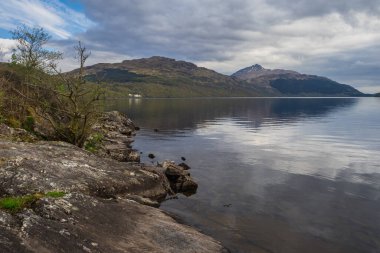 Ben Lomond, 974 metre, İskoçya 'da bir dağdır. Lomond Gölü 'nün doğu kıyısında yer alır ve Münih' in en güneyinde yer alır.