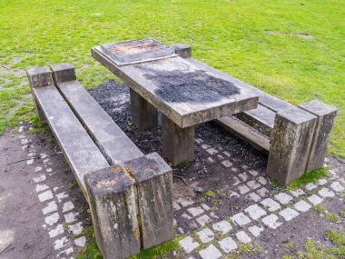 Ben Lomond, 974 metre, İskoçya 'da bir dağdır. Lomond Gölü 'nün doğu kıyısında yer alır ve Münih' in en güneyinde yer alır.