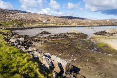 18.05.21 Eriskasy, Outer Hebrides, İskoçya, Birleşik Krallık Hebridean Yolu 'nda Eriskay ile Batı Kilbride arasındaki sahil ve kıyı şeridinde.