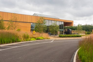 06.08.2021 RHS Bridgewater, Worsley, Manchester, İngiltere. RHS Garden Bridgewater 'ın kurulması için tarihi 156 dönümlük Worsley New Hall arazisinin bahçelerinin canlandırılması şu anda Avrupa' nın en büyük bahçe projelerinden birini temsil etmektedir..