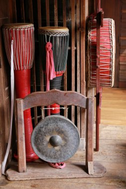 Kuzey Tayland tarzı davulların çoğu