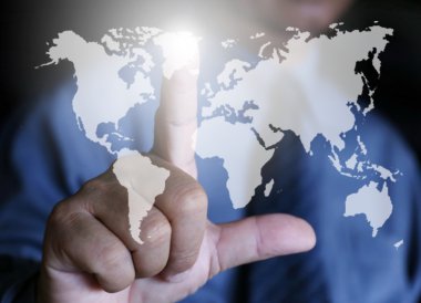 İş adamı sosyal ağ grafiği yazdı