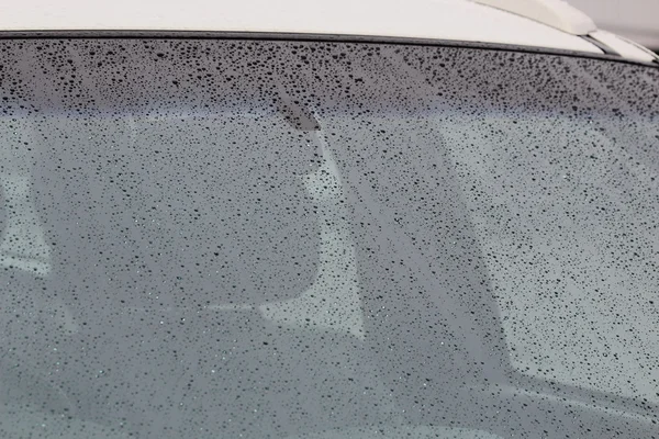 Yağmurlu Günlerde Arka Planda Araba Camlarına Yağmur Damlaları Yağar — Stok fotoğraf