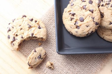 makro ev yapımı çikolatalı kurabiye.