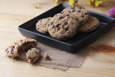 makro ev yapımı çikolatalı kurabiye.