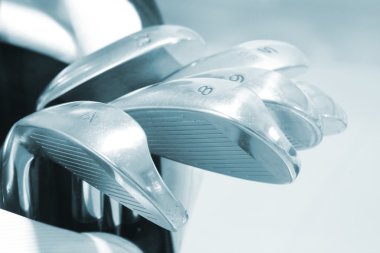 Yakın plan golf sopası başı.