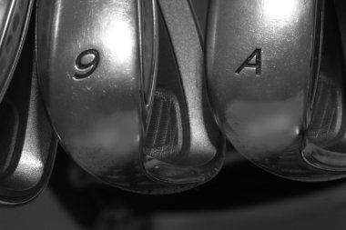 Yakın plan golf sopası başı.