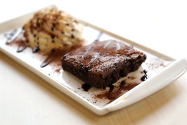 Brownie ve krema, fırın.