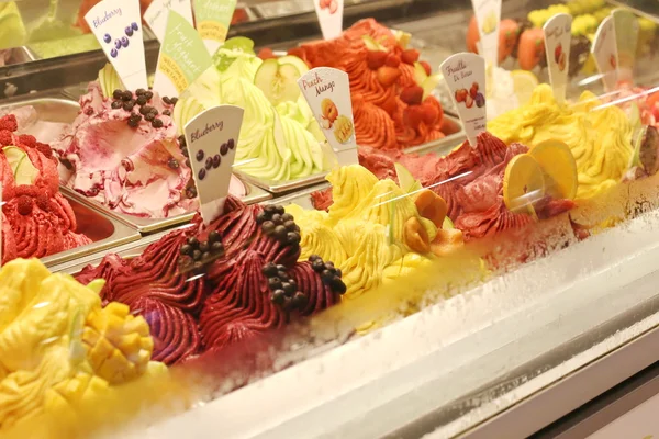 Variety fruits ice cream — Stock Photo, Image