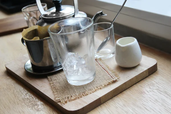 Caffè Gocciolante Stile Vietnamita Sul Tavolo Legno — Foto Stock