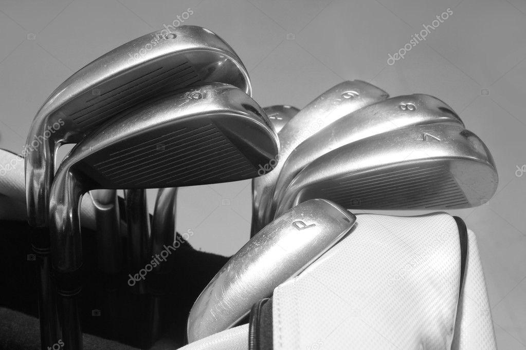 closeup golf putter head