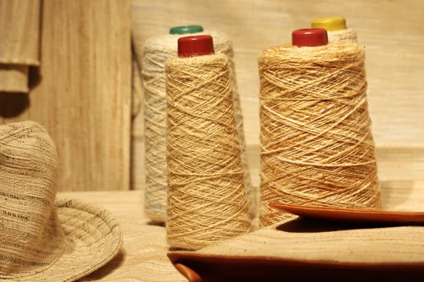 Close up brown raw thread — Stock Photo, Image