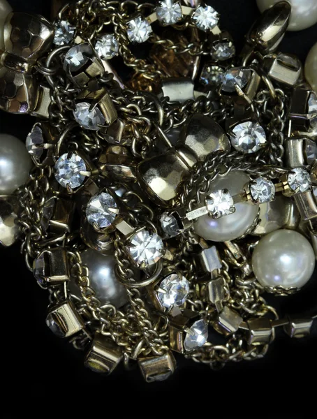 Perlina d'oro macro, palla d'oro e perla — Foto Stock