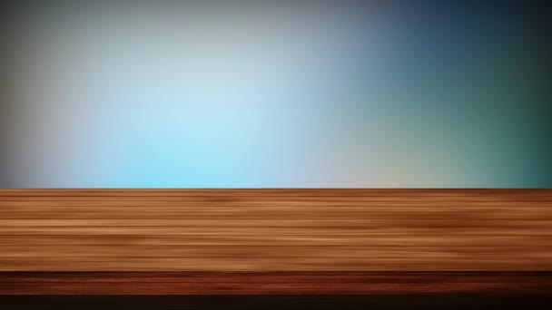 蓝色和蓝色背景的蓝天前的空木桌 光和漏的效果 Hd镜头 — 图库视频影像