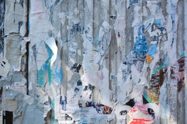 Posterler yırtık soyut