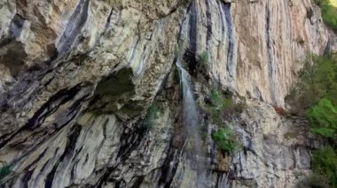 Yüksek uçurum şelalesi Vanturatoarea, Romanya