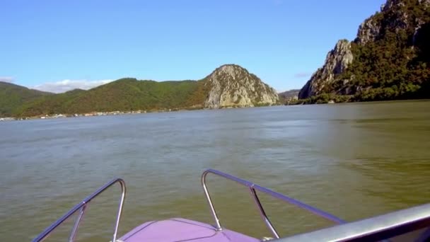 Łódź Wycieczkowa Dunaju Dunajskie Wąwozy Rumunia Widok Łodzi — Wideo stockowe