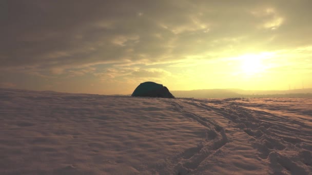Hiker Shorts Getting Out Tent Enjoying Cold Weather Sunset Snowy — Stock Video