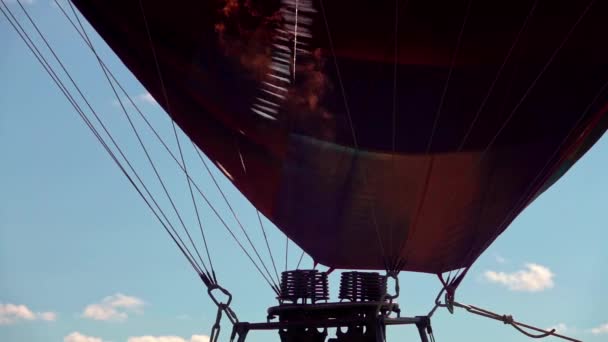 Baloon Θερμού Αέρα Προετοιμασία Για Την Απογείωση Μετά Ηλιοβασίλεμα Μια — Αρχείο Βίντεο