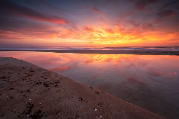Increíble Vista Con Reflejos Colores Playa Amanecer — Foto de Stock