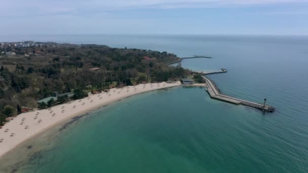 Bulgaristan Varna Kenti Yakınlarındaki Karadeniz Kıyısındaki Güzel Kumlu Sahili Panoramik — Stok video