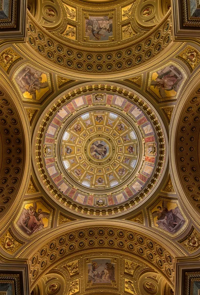 Купол базилики Святого Стефана — стоковое фото