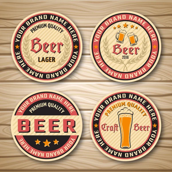 Etiqueta de cerveja ou conjunto de emblemas —  Vetores de Stock