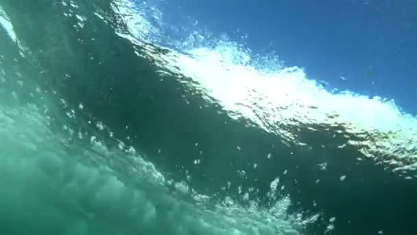 Super Slow Motion Onda subaquática do oceano — Vídeo de Stock