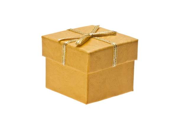 Caixa de presente amarelo com fita isolada em um fundo branco — Fotografia de Stock
