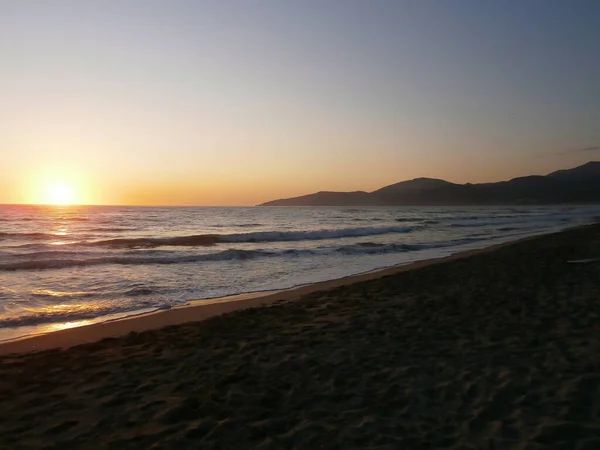 Costa de Cilento al atardecer, principios de otoño, sur de Italia — Foto de Stock