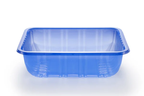 白い背景に隔離された青いプラスチック製のフードトレイ — ストック写真