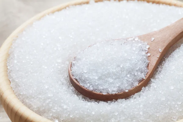 Białego cukru z łyżką — Zdjęcie stockowe