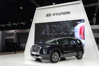Bangkok, Tayland - 24 Mart 2021: Hyundai Palisade Özel SUV ve 42. Bangkok Uluslararası Otomobil Fuarı 2021 'de sergilenen güzel sergi tasarım çizimi sergisi. 
