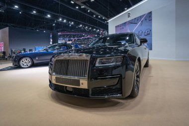 Bangkok, Tayland - 24 Mart 2021: Rolls-Royce Lüks Araba ve 42. Bangkok Uluslararası Otomobil Fuarı 2021 'de sergilenen güzel sergi tasarım çizimi sergisi
